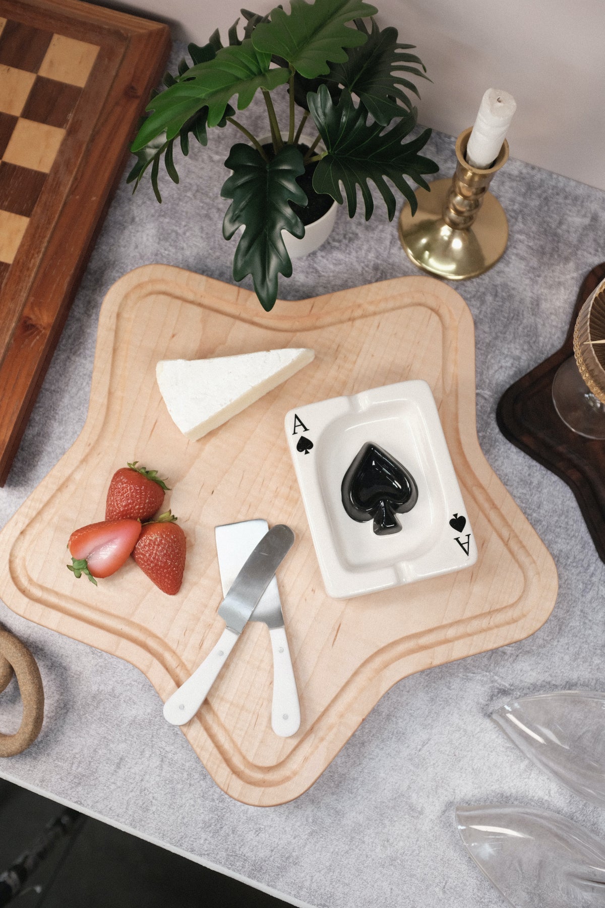 Puffy Star Cutting & Charcuterie Board 16"