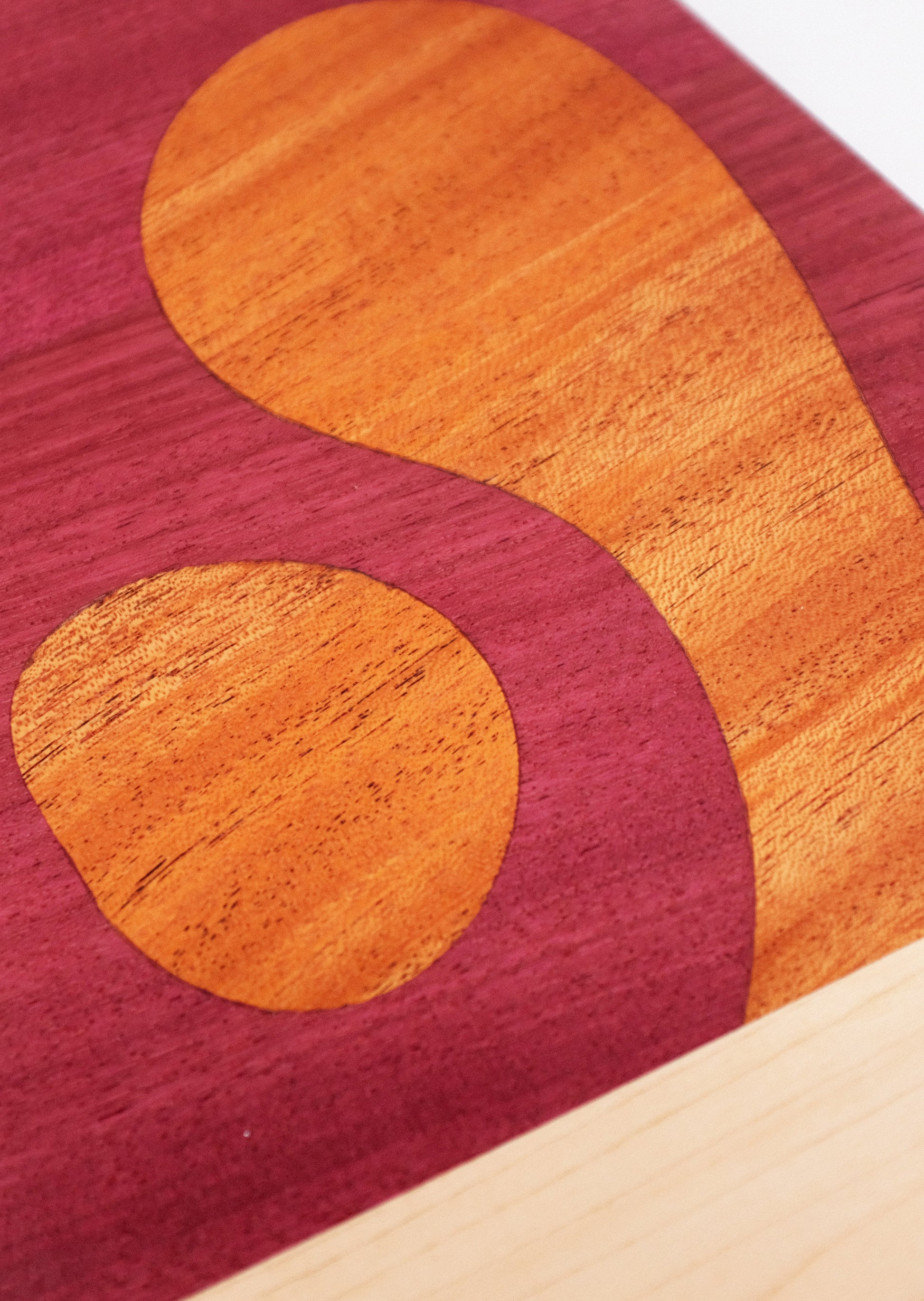 lava lamp shaped cutting board made of purpleheart, maple and mahogany