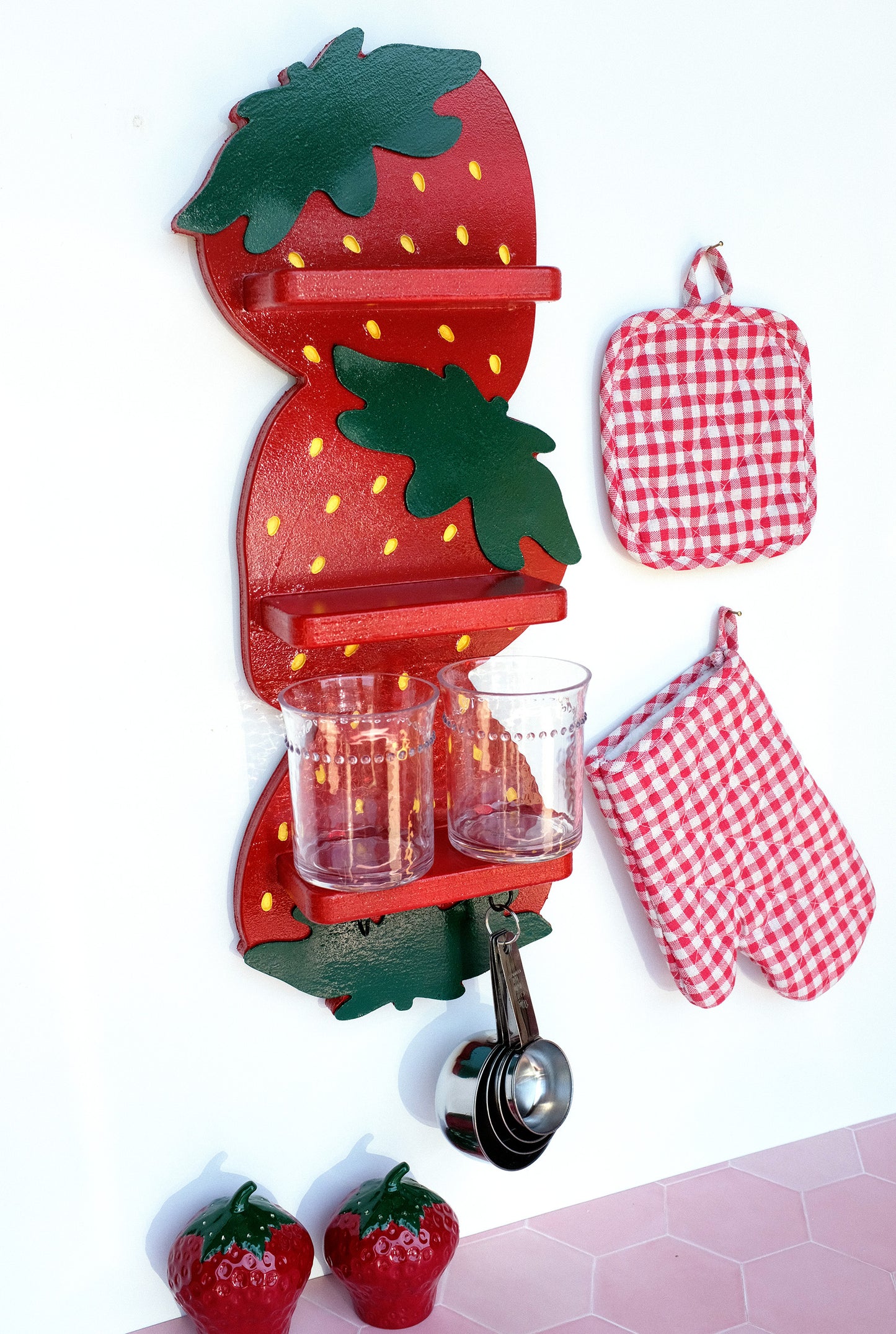 Strawberry Shelf (Closed until next year)