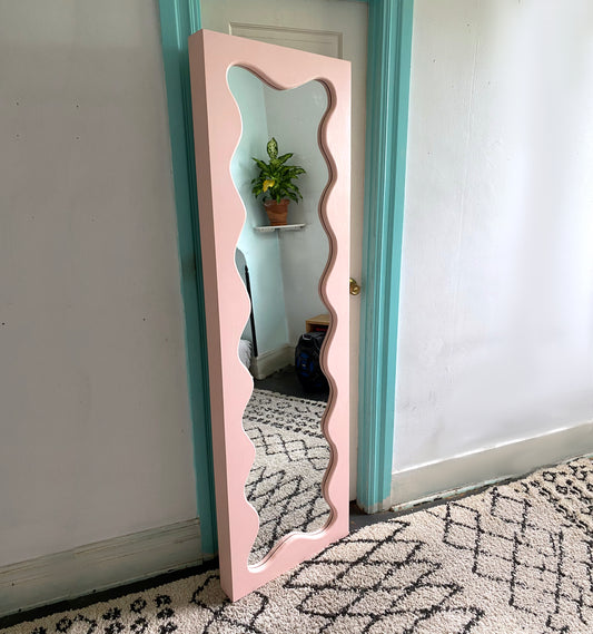 wiggle mirror