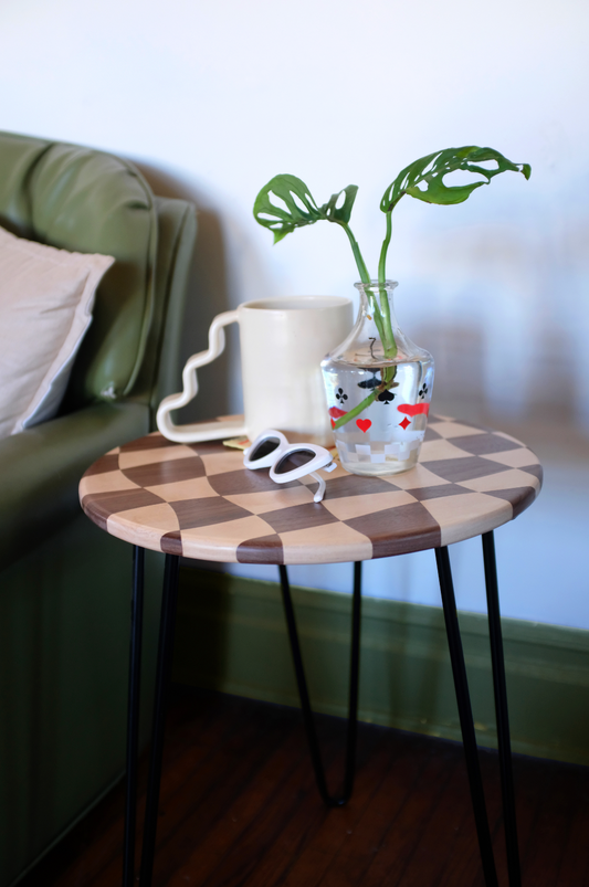 wavy checkered table